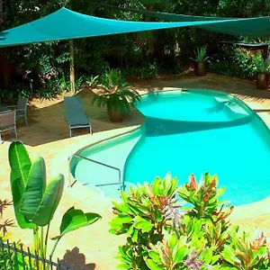 aquatica-luxe-holiday-home.queenslandhotels.net/